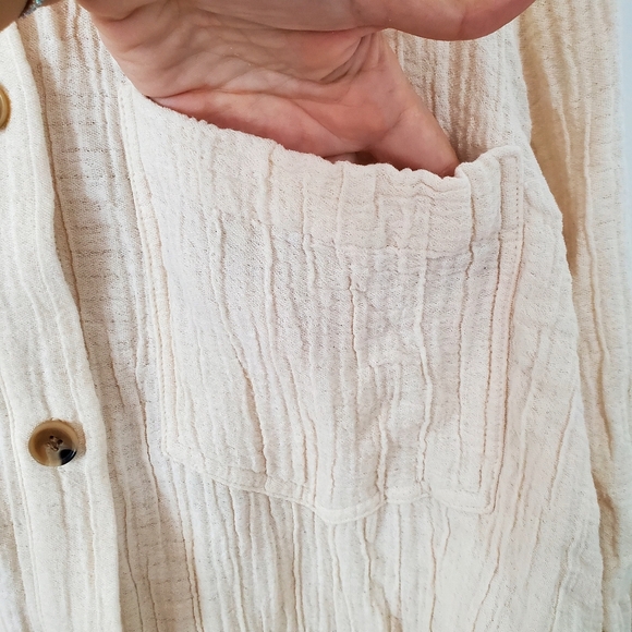 Zara Women’s Button Up Cream Oversized Blouse Size XL - Picture 6 of 8